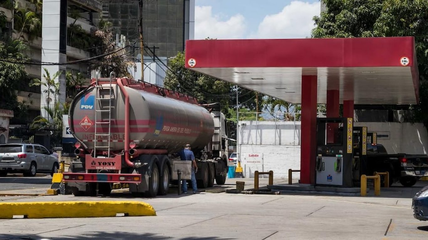 Fuel shortage in Bolivia impacts Peru: economic and energy crisis in the region