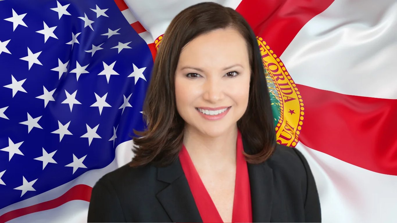 La Fiscal General Moody Aboga por Ayuda de FEMA para Aliviar las Cargas de Recuperación del Huracán en Florida.