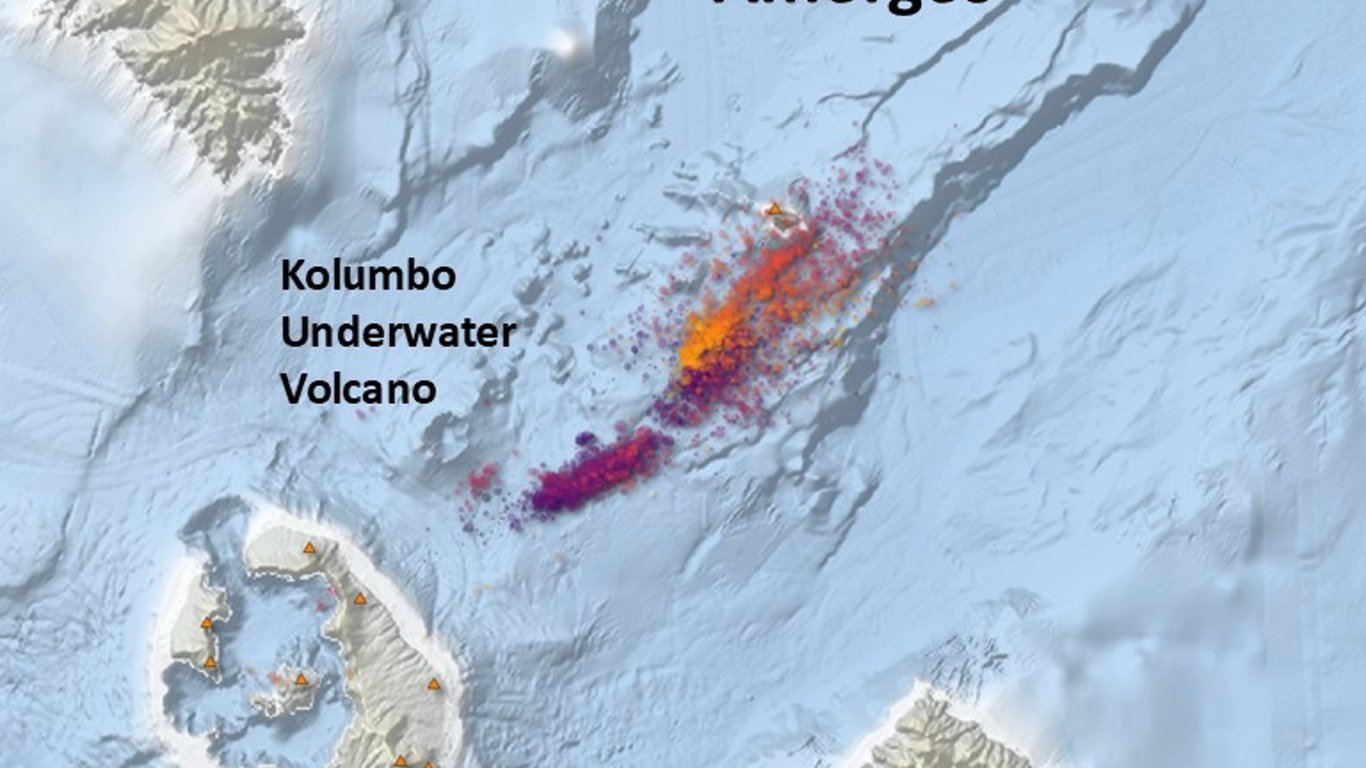 Santorini Tembloroso: 4,000 Terremotos Provocan Estado de Emergencia y Evacuaciones de Turistas