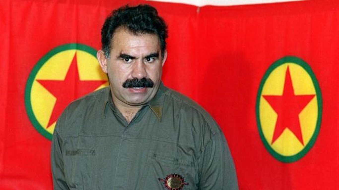 Abdalá Ocalan llama a la disolución del PKK y busca un camino hacia la paz kurda