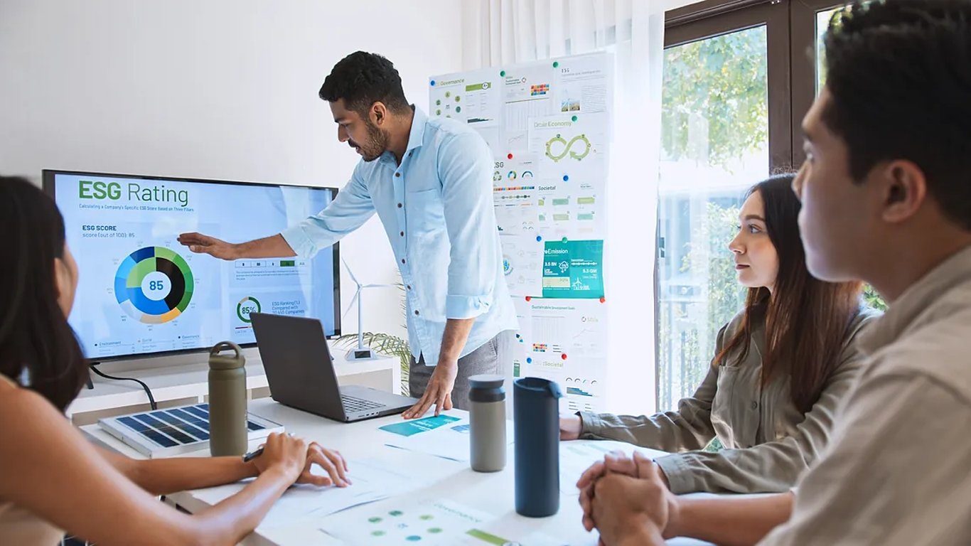 Pymes españolas avanzan hacia la sostenibilidad con apoyo financiero y estratégico