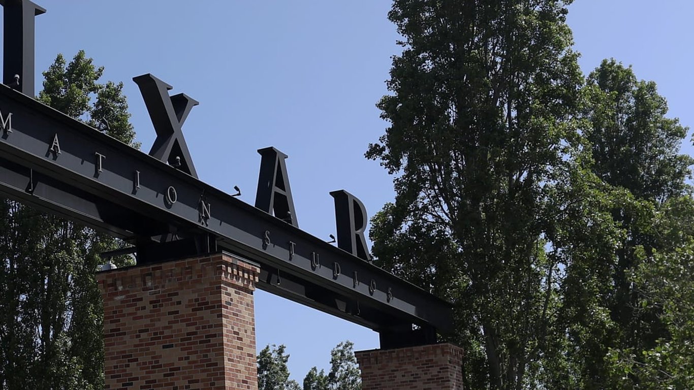 Disney elimina arco transgénero en nueva serie y desata controversia social