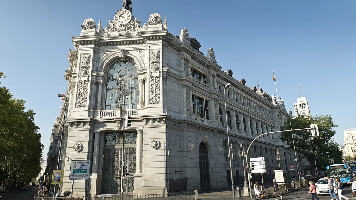 Tesoro español prevé financiar 60.000 millones en 2025 para enfrentar crisis DANA