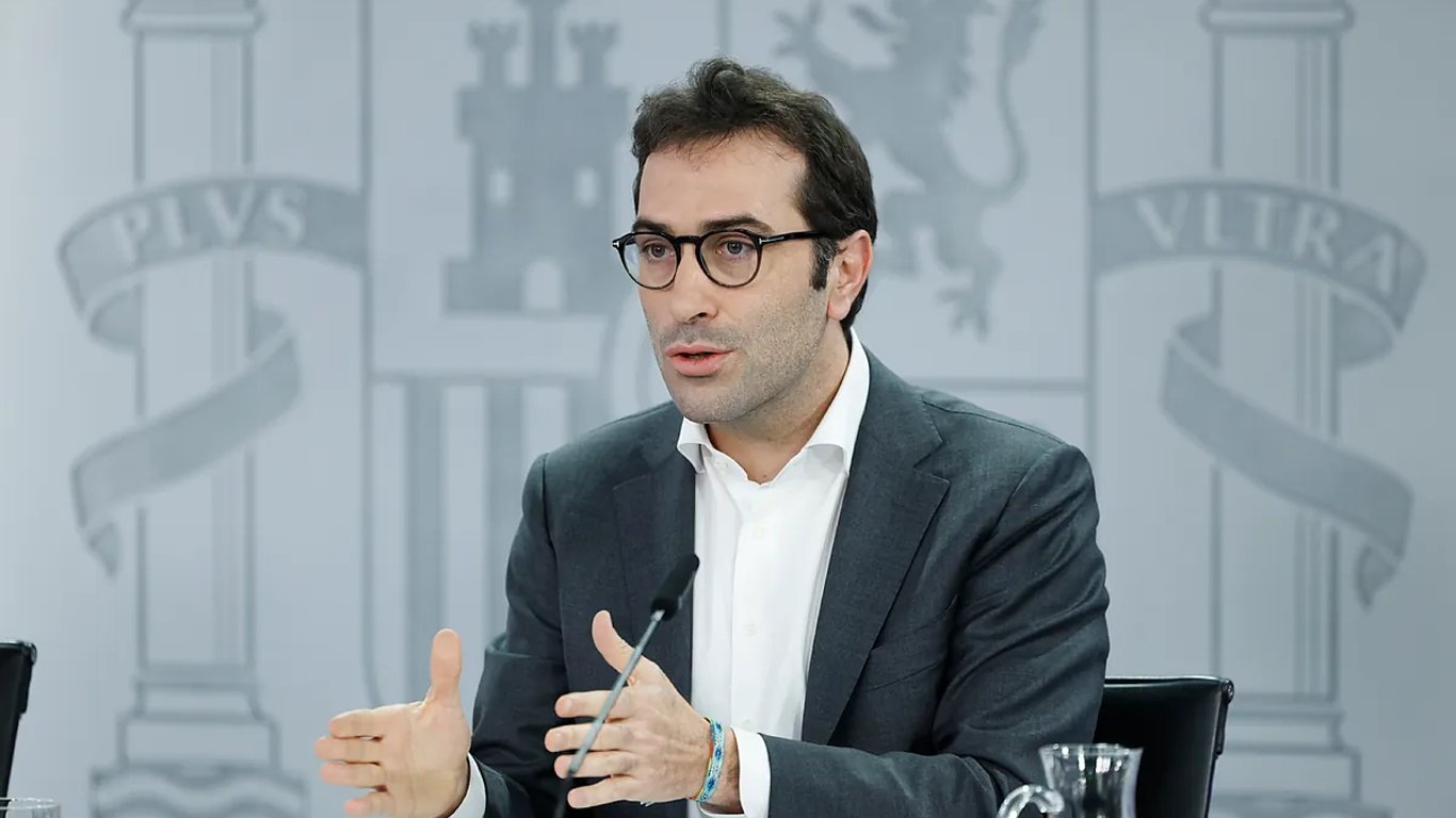 Gobierno eleva previsión del PIB y anticipa creación de 500.000 empleos anuales