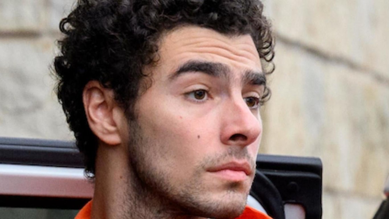 Sospechoso de asesinato Luigi Mangione regresa a la corte mientras el caso en su contra se intensifica.