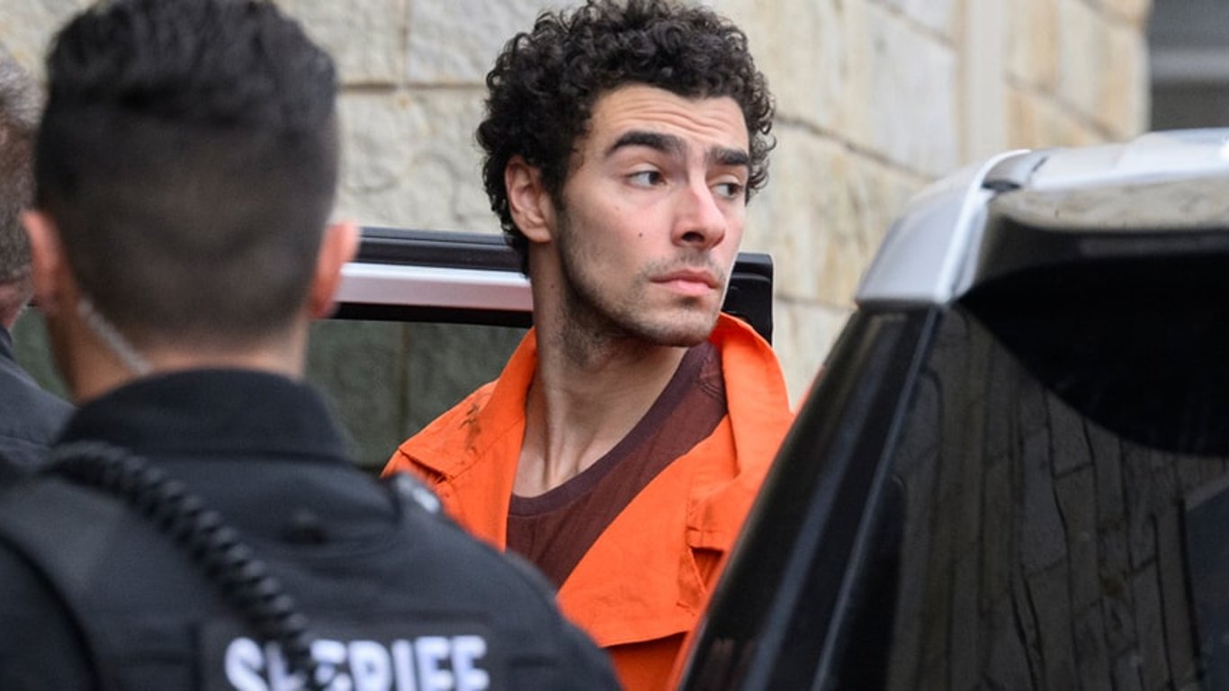 Tres documentales listos para desentrañar las complejidades del caso del asesinato del CEO de UnitedHealthcare.