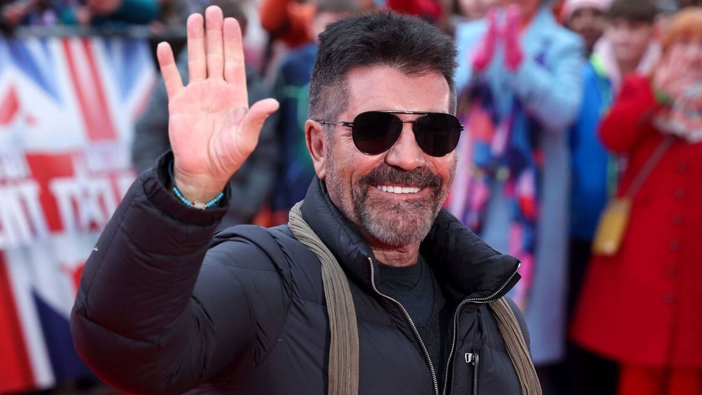 Un misterioso magnate de la televisión de £3 mil millones emerge, superando a Cowell y cambiando las reglas del juego.