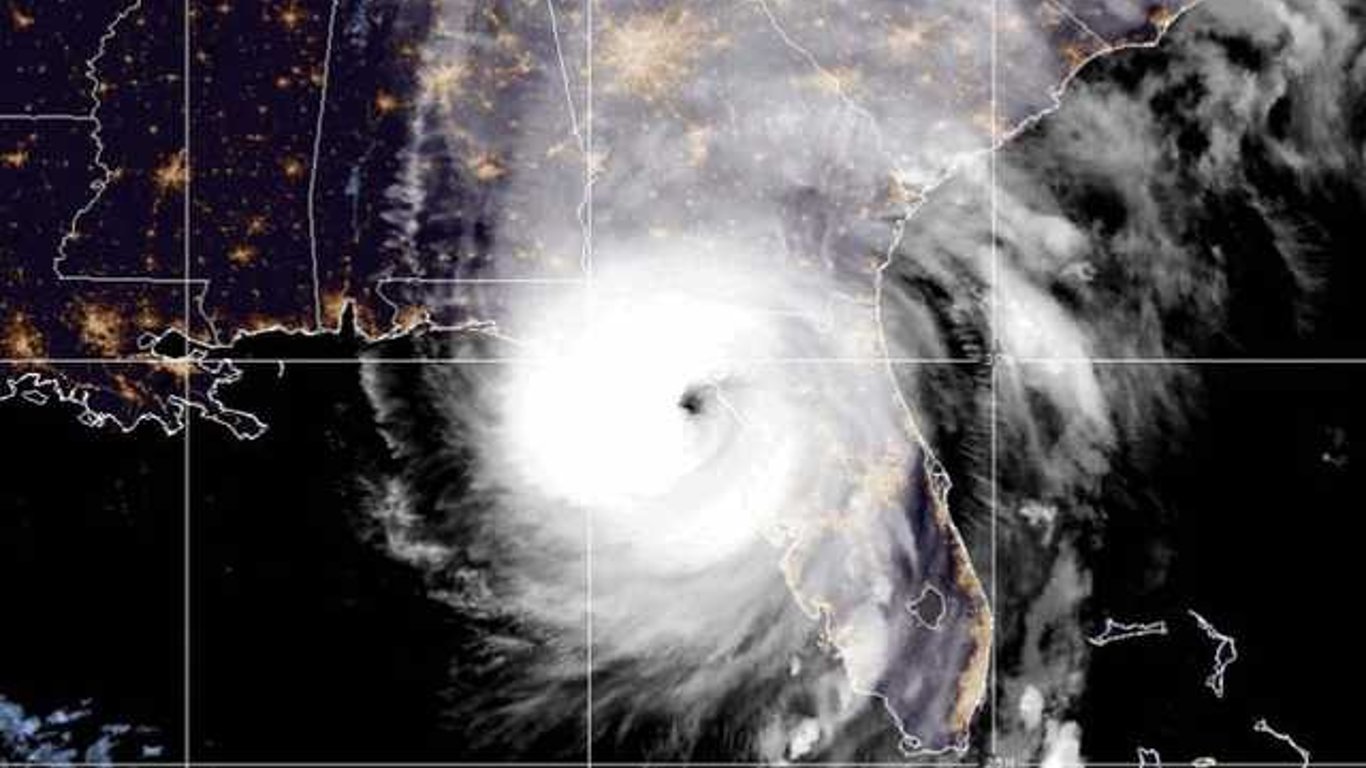 Temporada de huracanes récord deja a los floridanos reflexionando sobre desafíos sin precedentes.