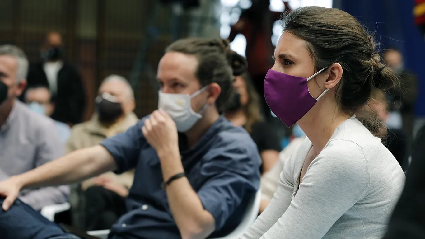 Irene Montero publica un libro donde denuncia la traición del PSOE y su lucha política