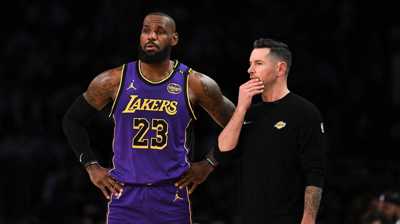 Temporada Montaña Rusa de los Lakers: Esperanza y Lucha en Medio de la Caída de las Audiencias de la NBA