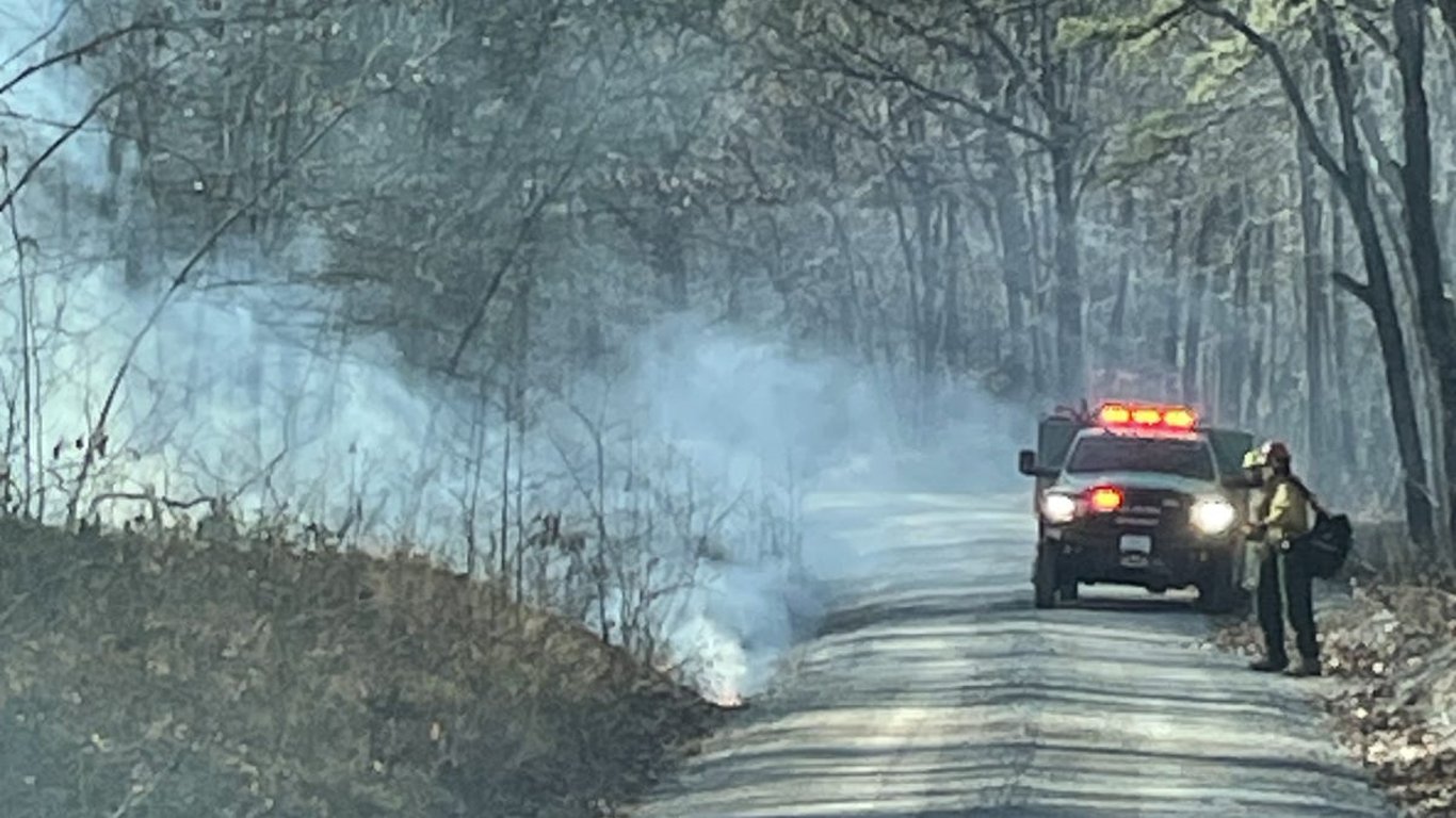 Progreso significativo en el control del incendio de Saint Mary's Wilderness en el condado de Augusta.