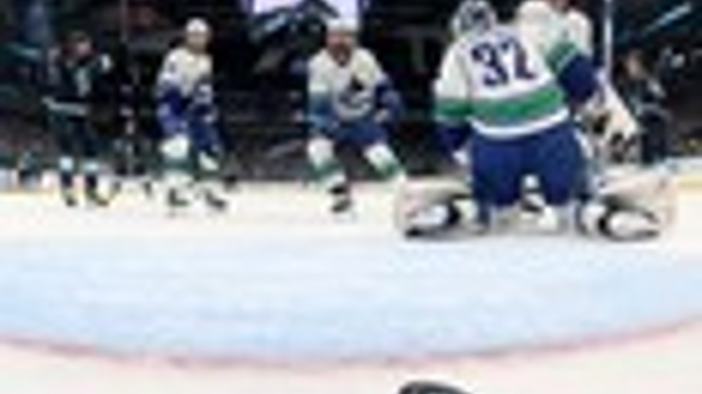 Canucks en una encrucijada: Se acerca la fecha límite de traspasos en medio de una temporada de dificultades.