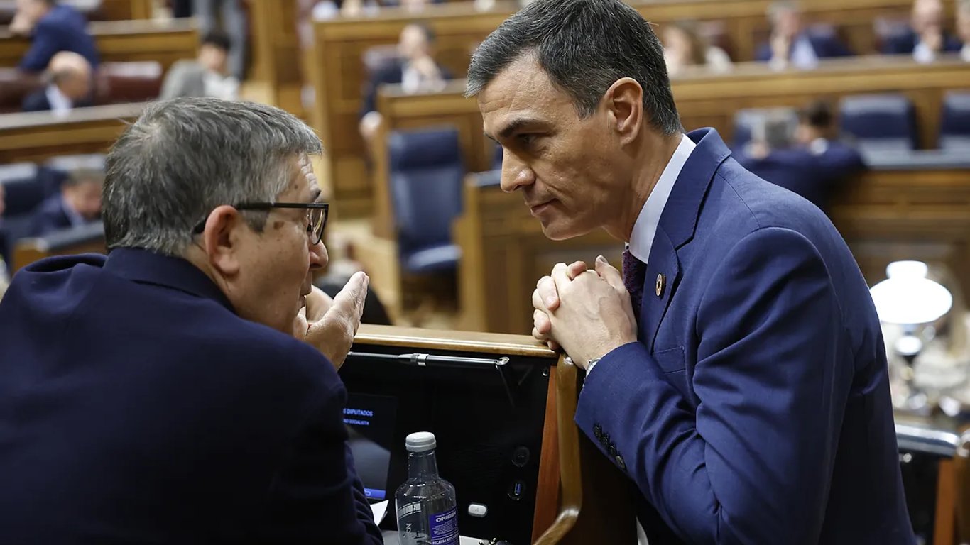 Reforma del PSOE sobre acusación popular desata controversia política y judicial