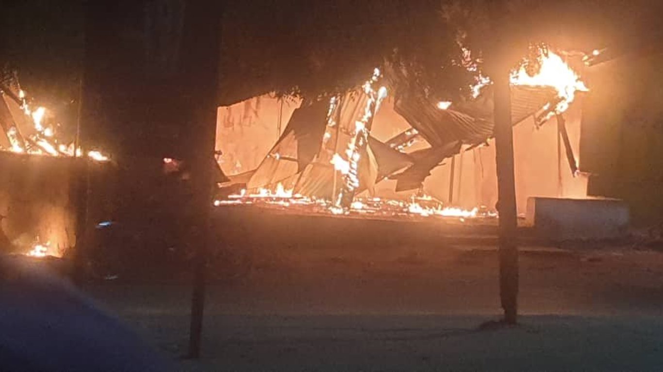 Incendio devastador consume el mercado Araromi de Ibadan, se reportan millones en daños.