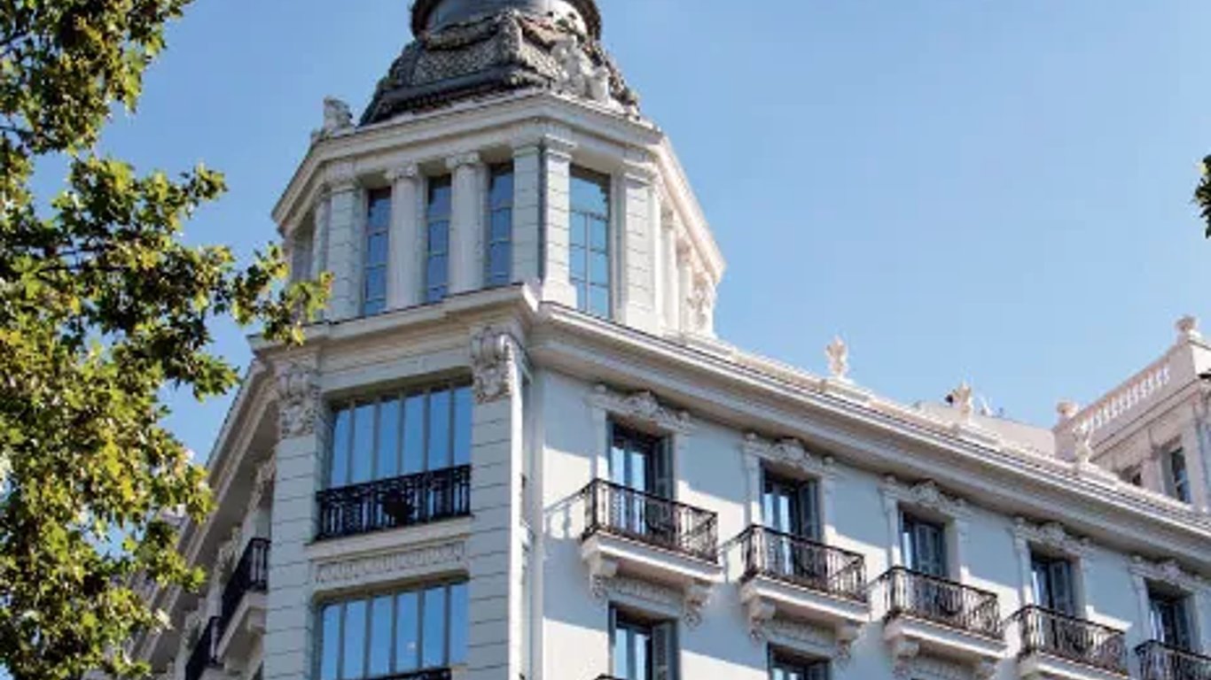 Controversia en España por prácticas de Abanca en la comercialización de seguros