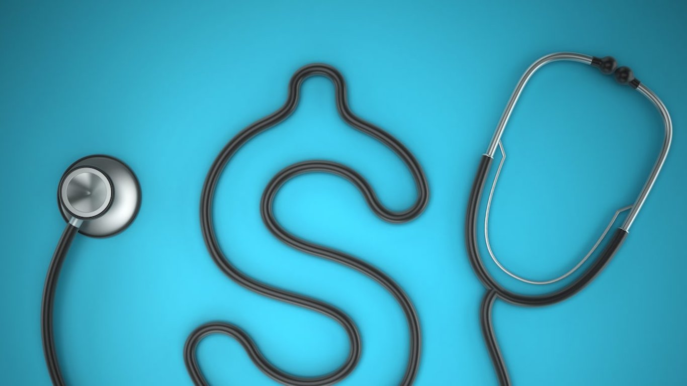 Dilema de la Atención Sanitaria: ¿Bien Público o Mercancía? La Elección Moldea Nuestro Futuro