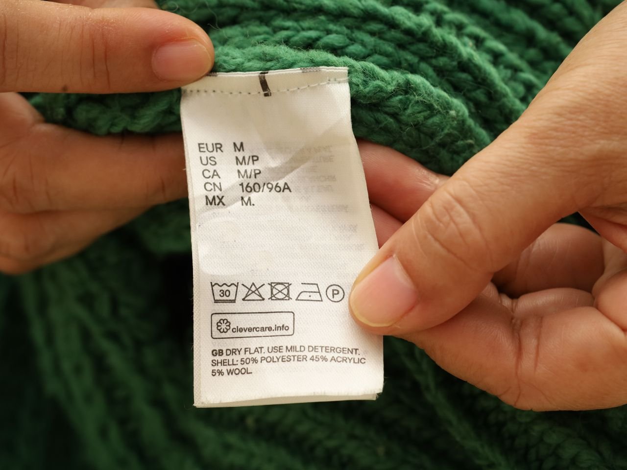 A detailed guide to washing symbols, helping you understand garment care instructions for proper cleaning and maintenance