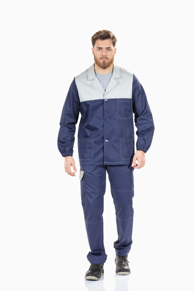 Trabalhador da Indústria vestido com Casaco para Uniforme fabricado pela Unifardas