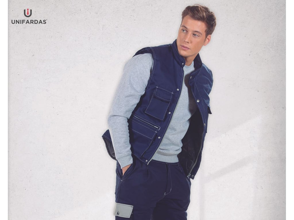 Personalized Vests for Companies: Advantages of using them