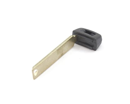 New-Aftermarket-Toyota-Smart-key-Remote-Emergency-Blade-one-side-Compatible-Part-Number:-69515-33100-High-Quality-Best-Price---Emirates-Keys