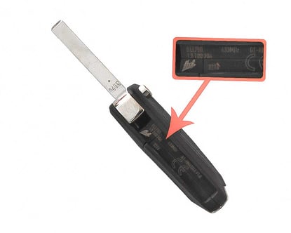 New-Opel-Corsa-D-Genuine-OEM-Replacement-Flip-Remote-Key-2-Button-433MHz-High-Quality-Best-Price---Emirates-Keys