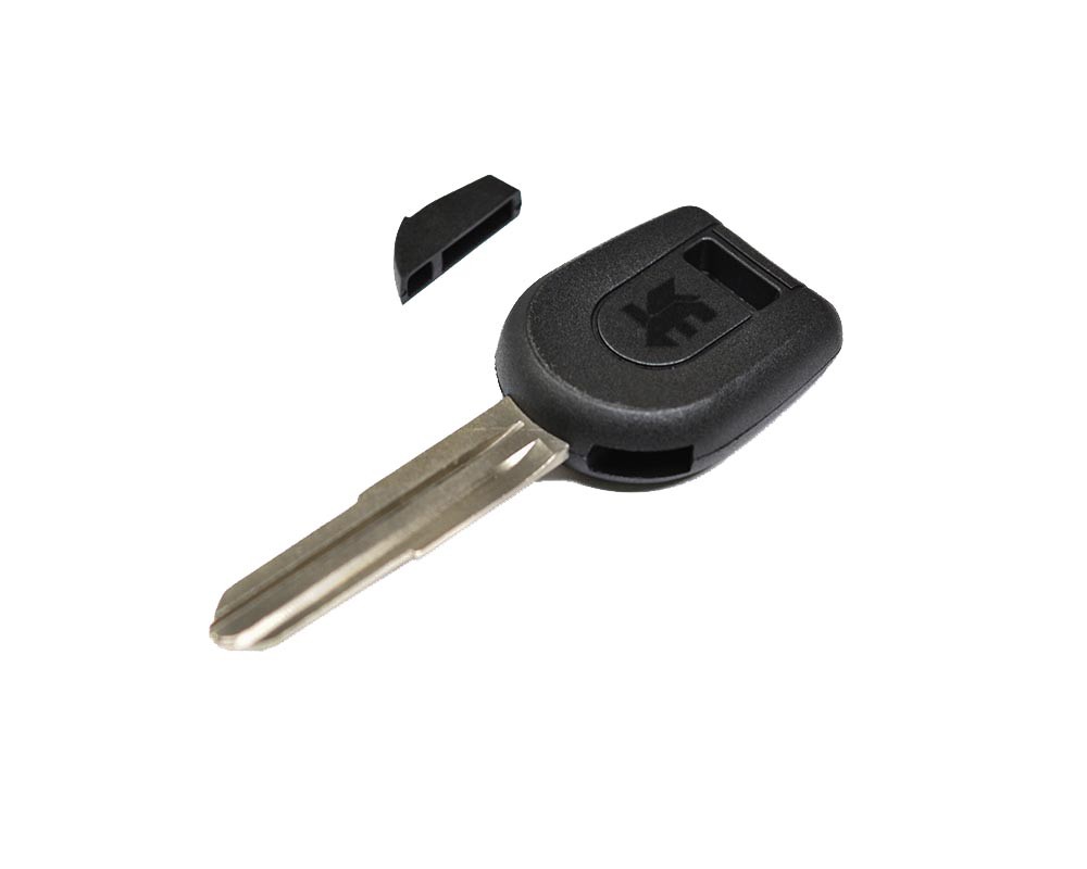 This-is-a-New-Aftermarket-Mitsubishi-Pajero-Key-Shell-with-MIT8-Blade-That-comes-in-a-Black-Color.
