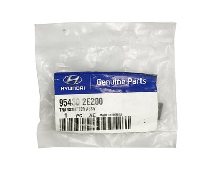 NEW-Hyundai-Tucson-2005-2009-Genuine-OEM-Remote-3-Buttons-315MHz-Manufacturer-Part-Number:-95430-2E200---954302E200---FCCID:-OSLOKA-320T-OEM-Box---Emirates-Keys
