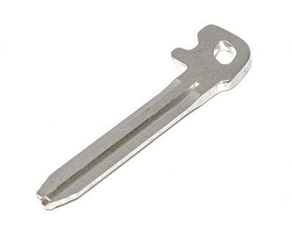 New-Aftermarket-Toyota-Yaris-2014-Replacement-Smart-Key-Remote-Blade-High-Quality-Best-Price---Emirates-Keys