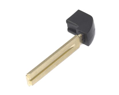 New-Aftermarket-Toyota-Hilux-2016-Smart-Key-Blade-For-Remote-Key--High-Quality-Best-Price---Emirates-Keys