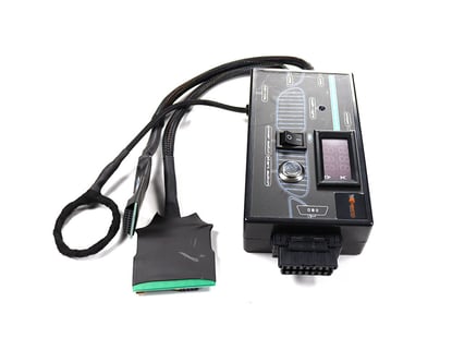 test-platform,-the-BMW-CAS4-CAS4-+-key-can-be-programmed-on-the-workbench-by-OBD-without-opening-the-machine-cover