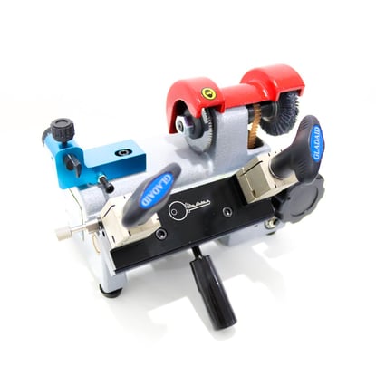 GLADAID-GL-320LC-Taiwan-Two-Way-Duplicating-Key-Cutting-Machine-For-carrying-out-the-work,-with-12V-car-charger-electricity.-And-rechargeable-batteries