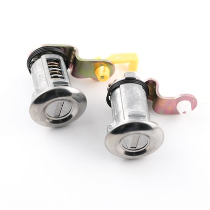 New-Aftermarket-Nissan-720-Hardbody-D21,-Pickup-Door-Lock----Compatible-Part-Number:-8060001G25-(RH)---8060101G25-(LH)---Emirates-Keys