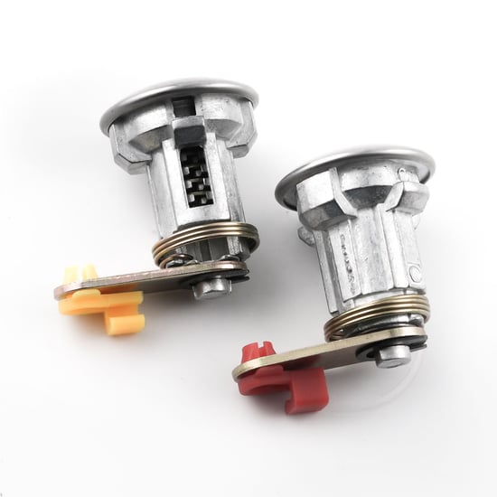 New-Aftermarket-Toyota-Hilux,-RN55,-RN65-Door-Lock---Compatible-Part-Number:-RH:-6905189111-LH:-6905289112---Emirates-Keys