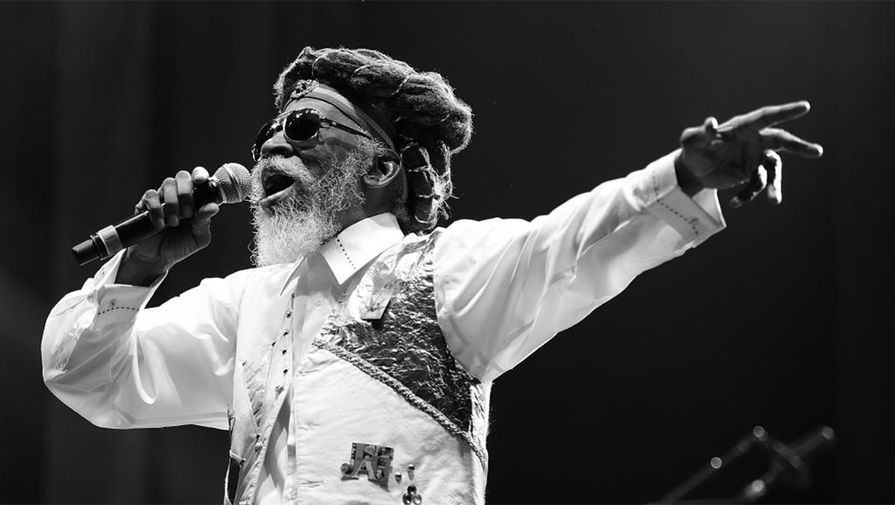 Умер певший в группе с Бобом Марли исполнитель Банни Уэйлер - Газета.Ru |  Новости