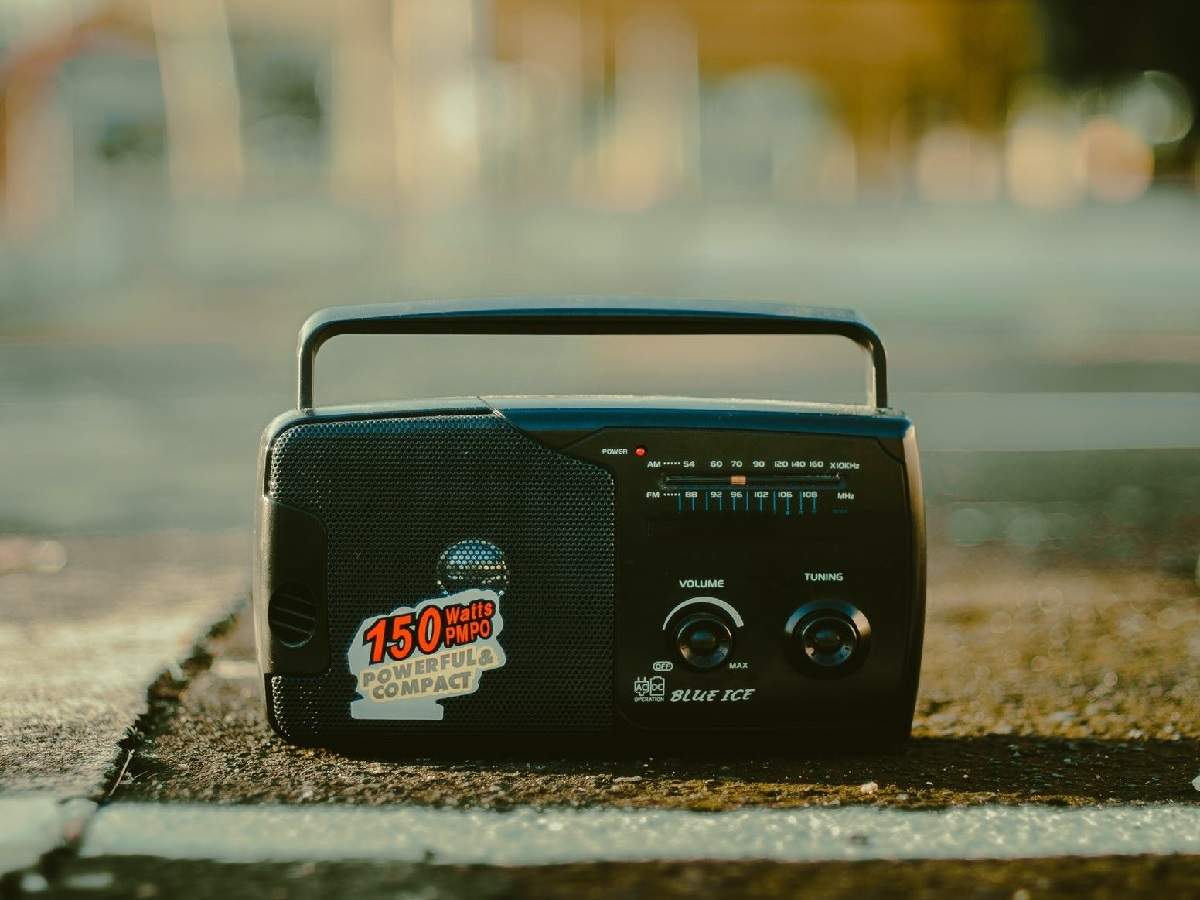 Saregama Carvaan, Philips Radio And Other FM Radio Players To Enjoy Music  The Traditional Way | Most Searched Products - Times of India