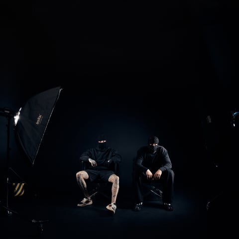 Скруджи & MAKO – Вище і вище