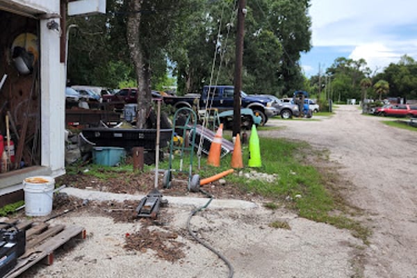 Crews Salvage