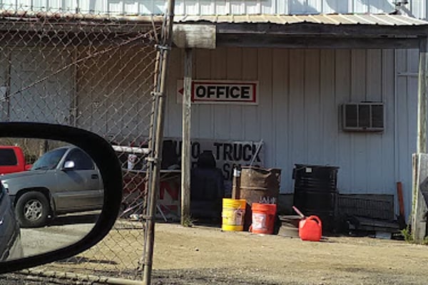 J & K Auto Parts & recycling