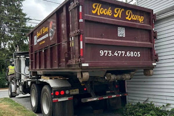 Hook N Dump