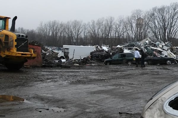 Paul's Auto Yard