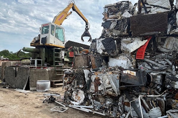 Comal Iron & Metals