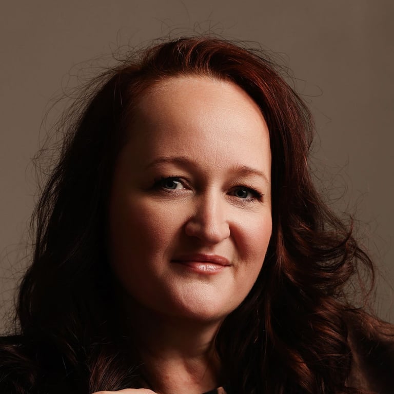 Bachelor JOANNE KLOOS