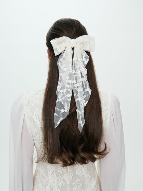 Camille Lace Hair Bow — Cream