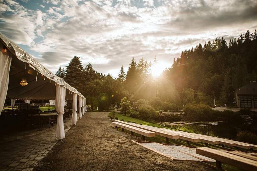 Gray Bridge Wedding Guide Dinner Reception Tent