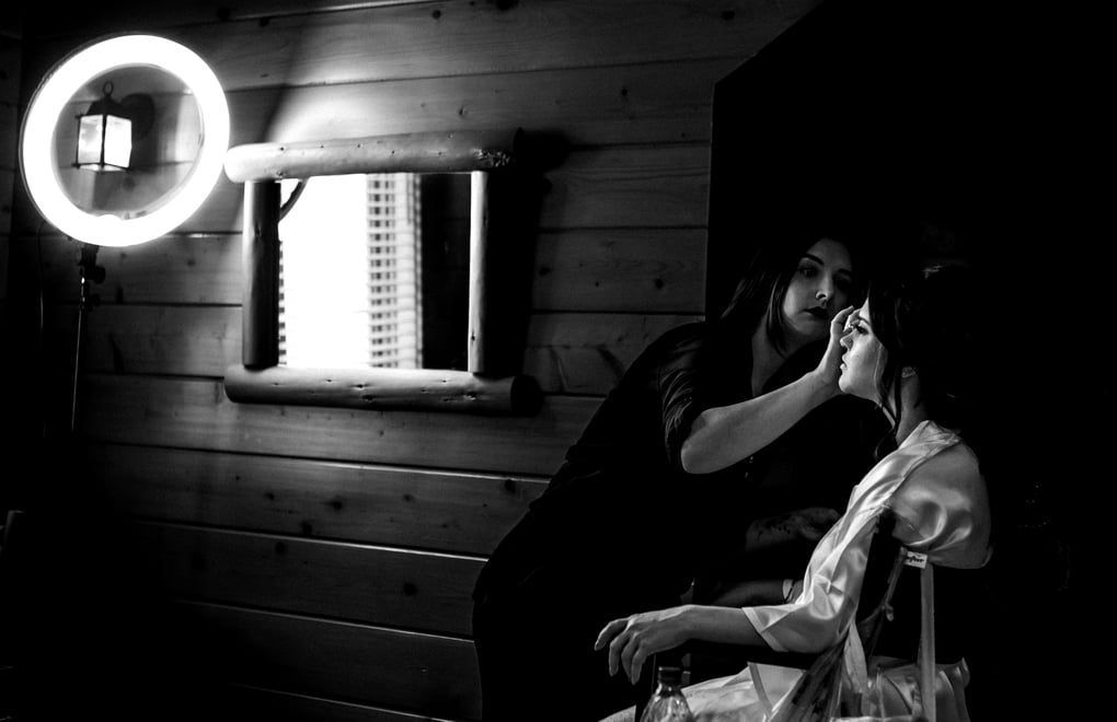 Things to look for in a wedding getting ready space for the bride and groom.