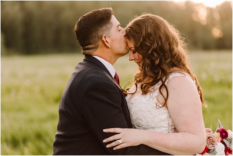 marionfield farm wedding sunset photos of bride and groom with bridal bouquet