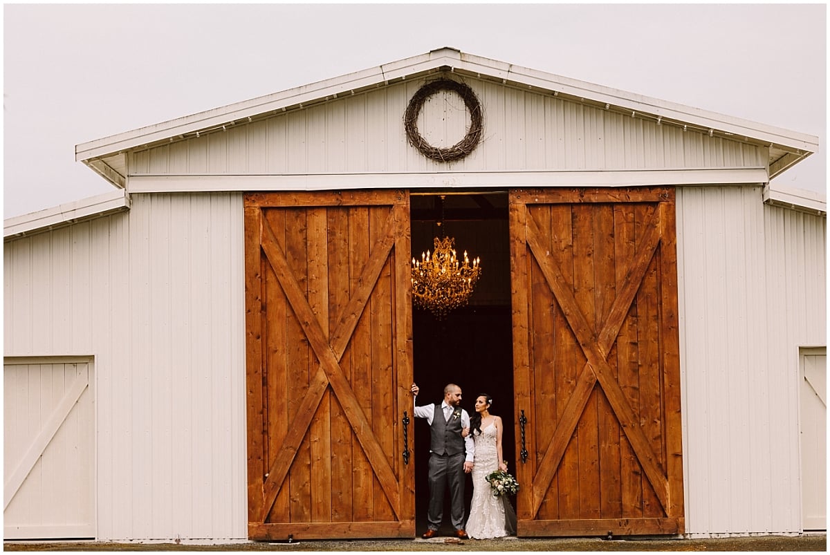farmhouse rose snohomish wedding portraits