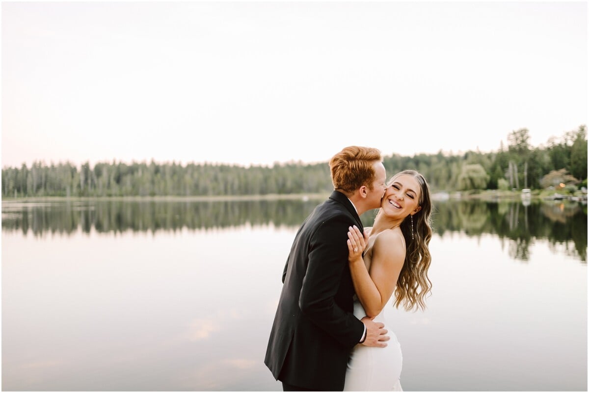 lake front wedding near mt rainier at lake desire and spring lake renton wa