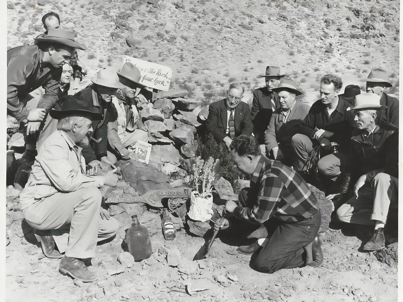 Historical gathering in the desert during Peg Leg Day