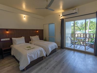 Dhoadhi Beach Maldives photo 2